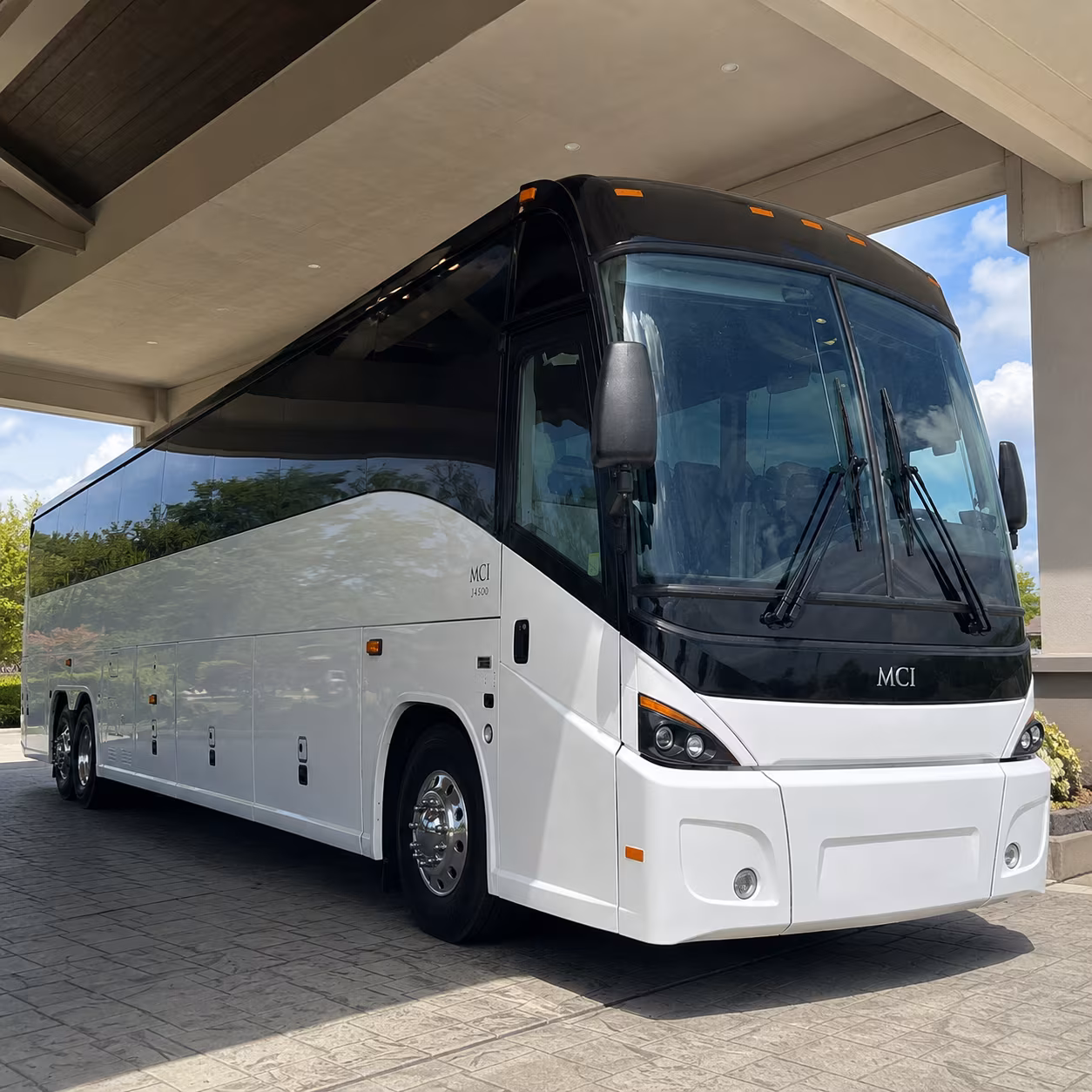 airport shuttles for uco groups corporate teams and school travel
