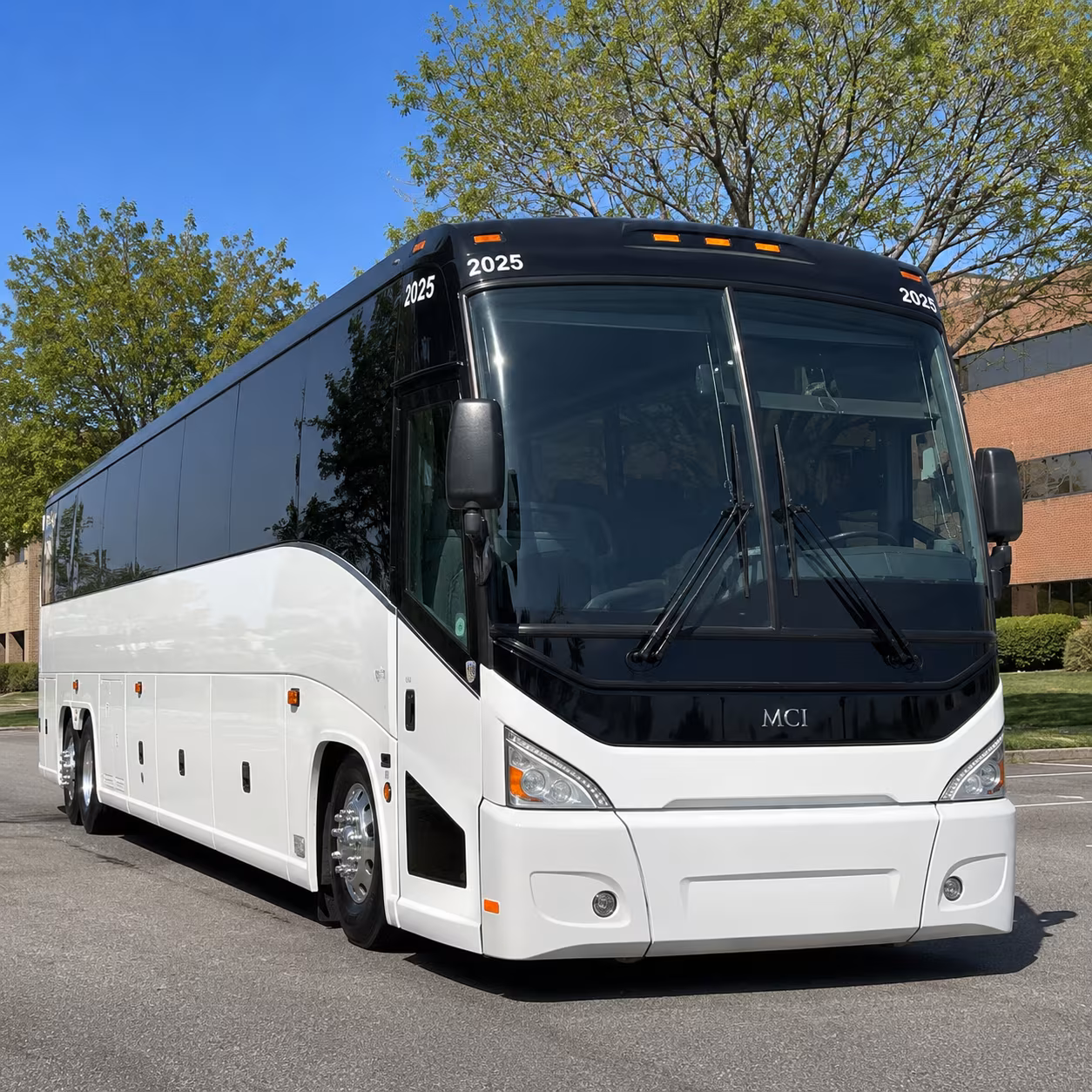 edmond employee shuttle services along i 35 and the kilpatrick turnpike