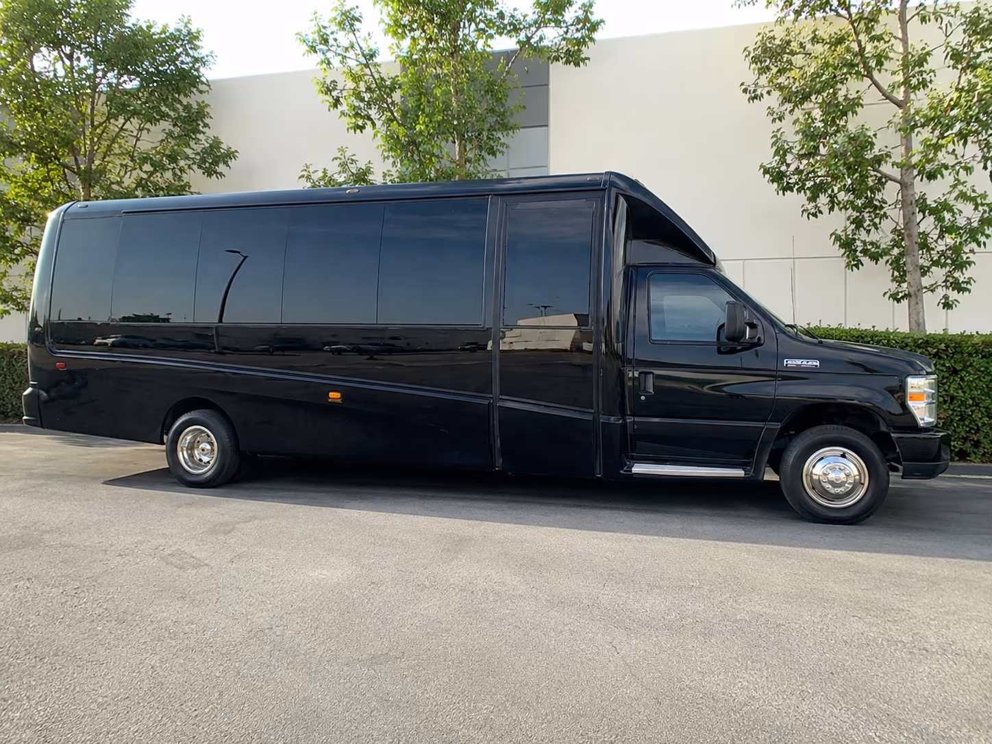 midwest city bus rentals